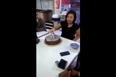 Chcesz zrobić niespodziankę swojej dziewczynie? Zobacz jaki dostała tort