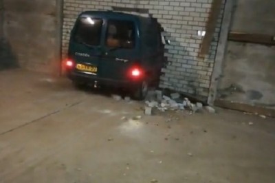 Ja nie przejadę? To patrz. Typ w Citroenie kontra ściana