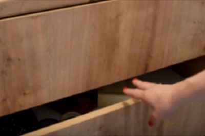 Poszła do chłopaka poznanego na imprezie. „Zajrzałam do jego szuflady i wybiegłam”