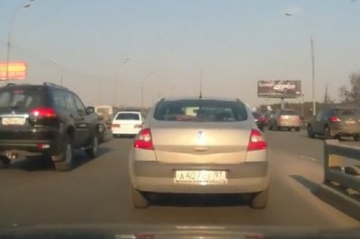 Wybuch butli z gazem w bagażniku auta. Mieli sporo szczęścia