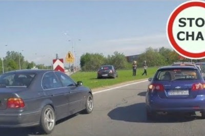Policjanci kontra cwaniaki na zjeździe z obwodnicy. Dopadła ich szybka karma
