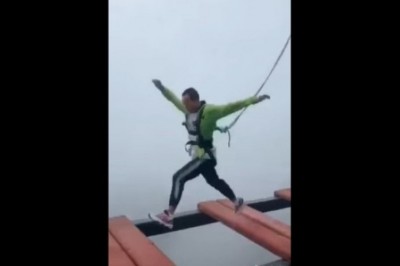 Jeszcze jeden stopień i byłoby po nim. Tak wygląda profesjonalne zabezpieczenie