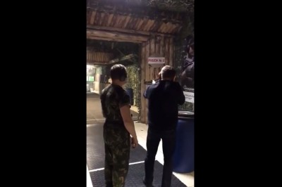 Jak przypadkowo zamknąć strzelnicę na cały dzień. Ten ziomek to potrafi 