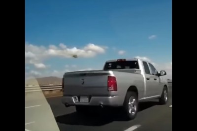 Katapultował się z F16 tuż przed rozbiciem. Nagrał to kierowca jadący autostradą