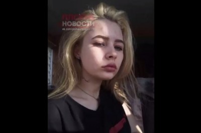 Blondyna chciała się popisać na imprezie. Straciła równowagę i wyleciała przez okno