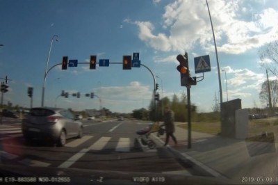 Tragiczny wypadek w Łodzi, czyli dlaczego należy uważać na przejściu