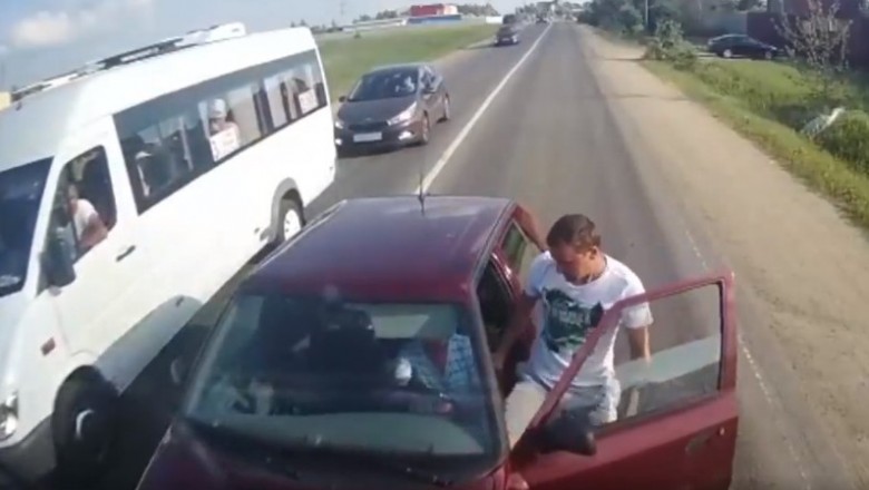 Był tak zrobiony, że nie mógł ustać na nogach. Inni wyciągali go zza kierownicy