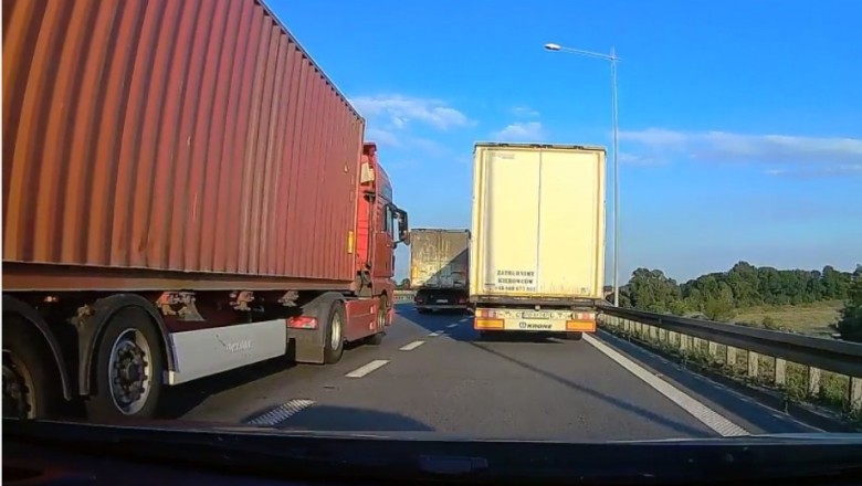 Typowy Janusz kierowca i jego przepychanki TIRem na autostradzie