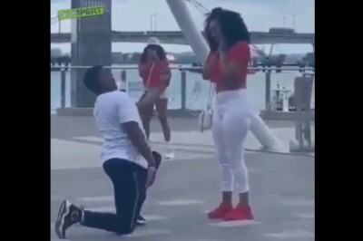 Narobił jej wstydu na środku ulicy. Gość odstawił mistrzowskie zaręczyny