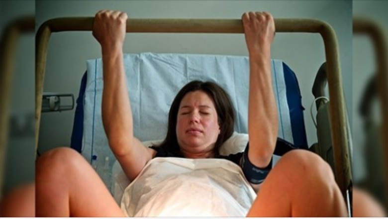 5 potencjalnych wad i zagrożeń związanych z zajściem w ciąże po 35 roku życia