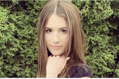 Roksana Węgiel pozująca w stroju kąpielowym. Fani wypominają, że jest za młoda na takie sesje