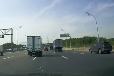 Lecisz sobie spokojnie autostradą, a tu taka niespodzianka 