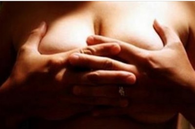 Mąż przy kolacji chce zakpić z urody żony. Odpowiedź zatkała jego i syna