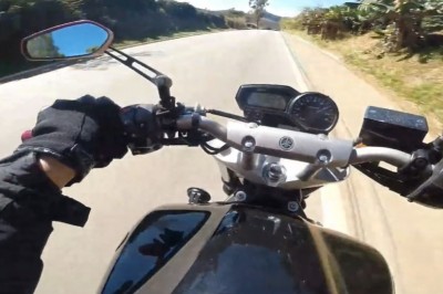 Lecisz sobie spokojnie z 200 km/h, a tu taka sytuacja. Farciarz roku w akcji