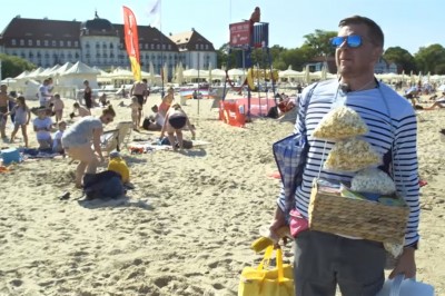 „Hej kobieto rozszerz uda, moja kolba czyni cuda!” Filip Hajzer sprzedaje kukurydzę