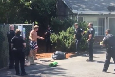 Jeden osiedlowy kozak kontra 6 policjantów. Nie mogli dać sobie rady