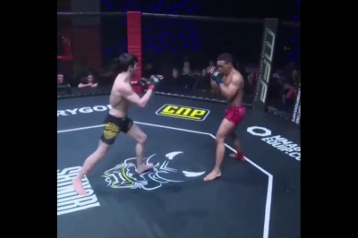 Szybkie gaszenie światła za pomocą pięty podczas MMA