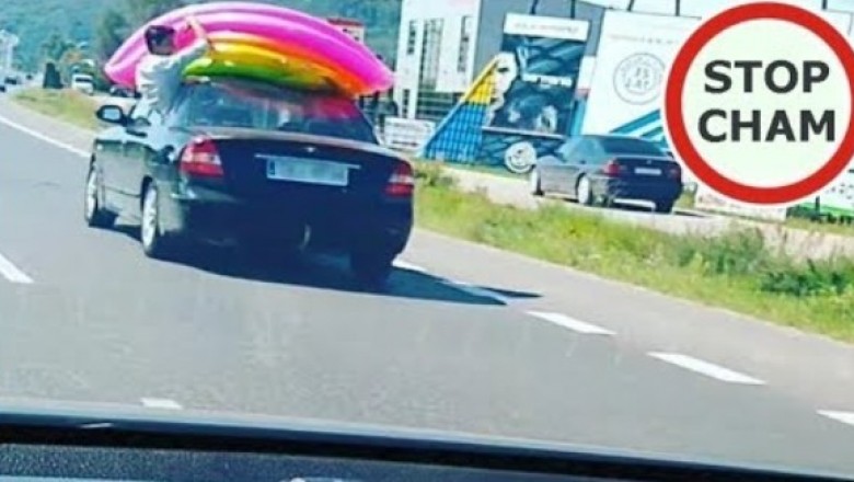 Mistrzowie transportu w akcji. Ziomek trzymał basen na dachu