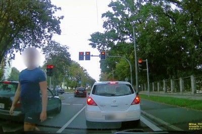 Kiedy nie do końca ogarniasz sygnalizację świetlną, ale i tak ciśniesz na miasto