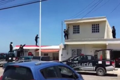 8 policjantów kontra ziomek. Takiej akcji się nie spodziewali