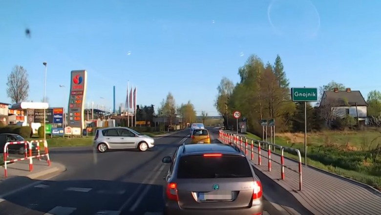 Wypadek motocyklisty na prostej drodze. Nie miał żadnych szans