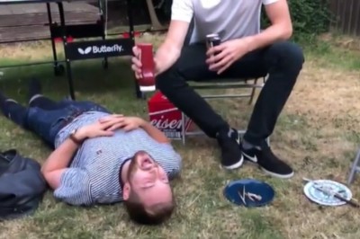 Kiedy nuda nagle dopada, czyli zabawa z ketchupem na grillu