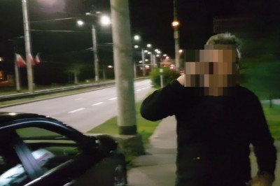 Agresywny Janusz z BMW kontra typ na hulajnodze. Kto tu miał rację?