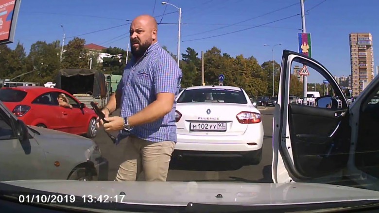 Kozak wyskoczył z batem do innego kierowcy. Szybko pożałował swojej decyzji