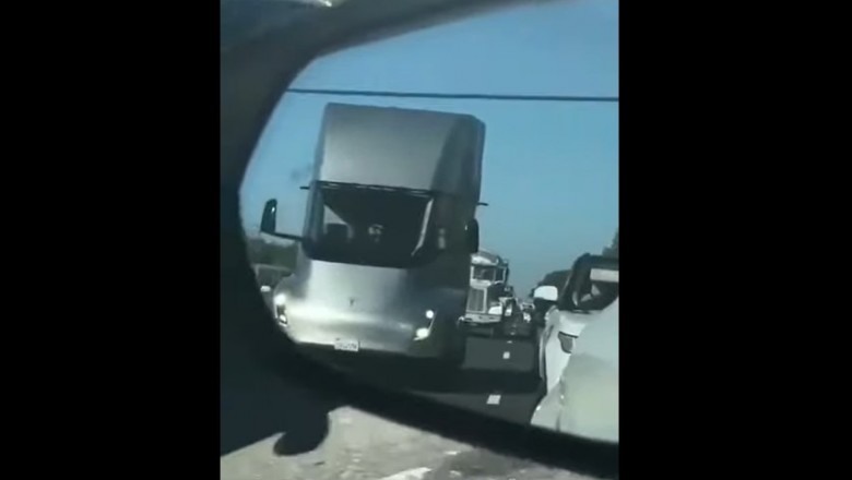 Ciężarówka bez kierowcy zauważona na autostradzie. Tak wygląda przyszłość