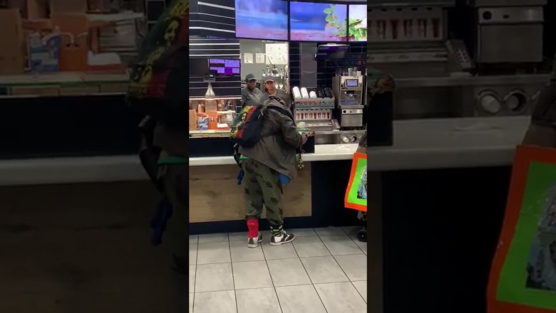 Głodny nie jesteś sobą. Wkurzony klient przy kasie w McDonaldzie