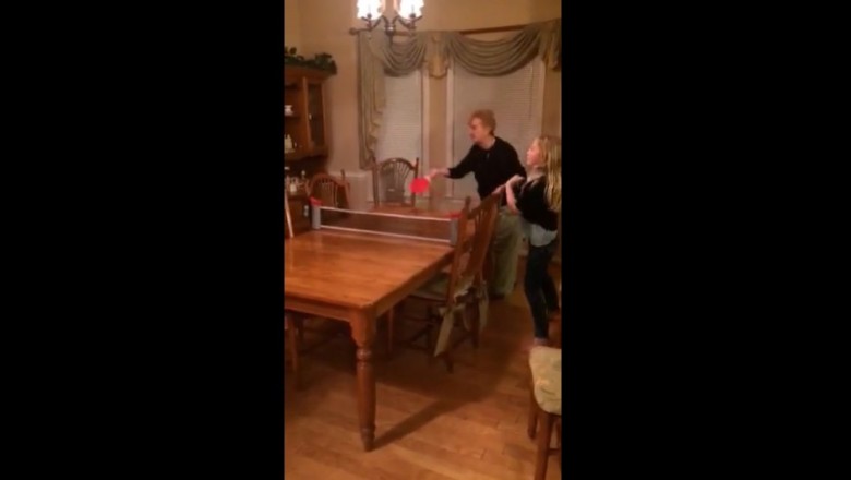 Babcia poszalała. Tak się kończy granie w pingla na stole w domu