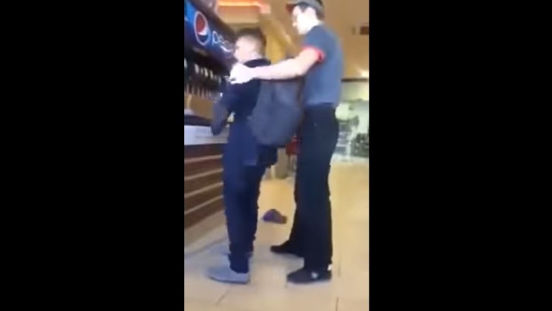 Pracownik Burger Kinga dał lekcję życia trzem dzieciakom