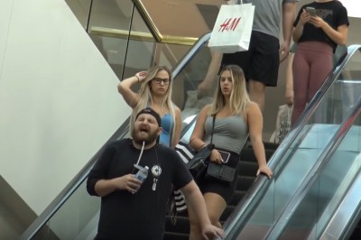 Miny dziewczyn bezcenne. Gość odwalił konkretną akcję na schodach