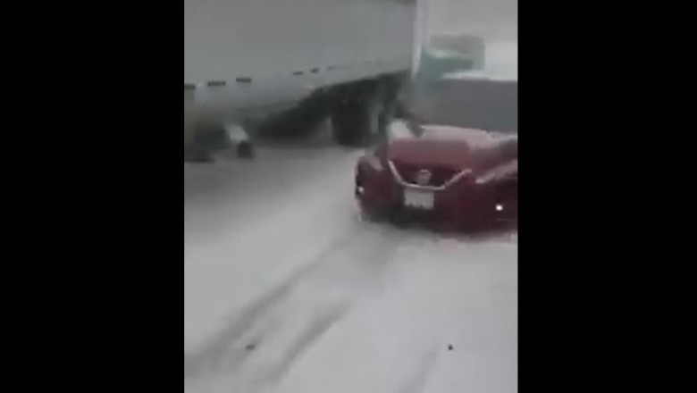 Tak wygląda karambol od środka. Zima zaskoczyła drogowców