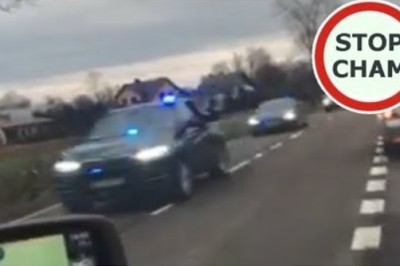 Spychali ludzi z drogi. Tak wyglądała jazda policji i SOP na DK47
