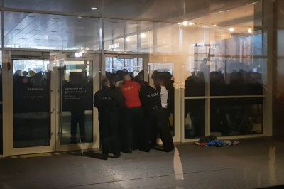 Kiedy śmiejesz się z promki na karpia, ale sam odstawiasz cyrki w galerii 