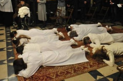 W Krakowie osiem dziewic poślubiło Jezusa. Kobiety dołączyły do grona Verginetek 