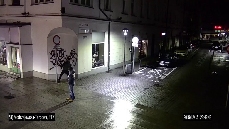 Dwóch artystów Sebastianów złapanych na mazaniu elewacji. Piękna akcja