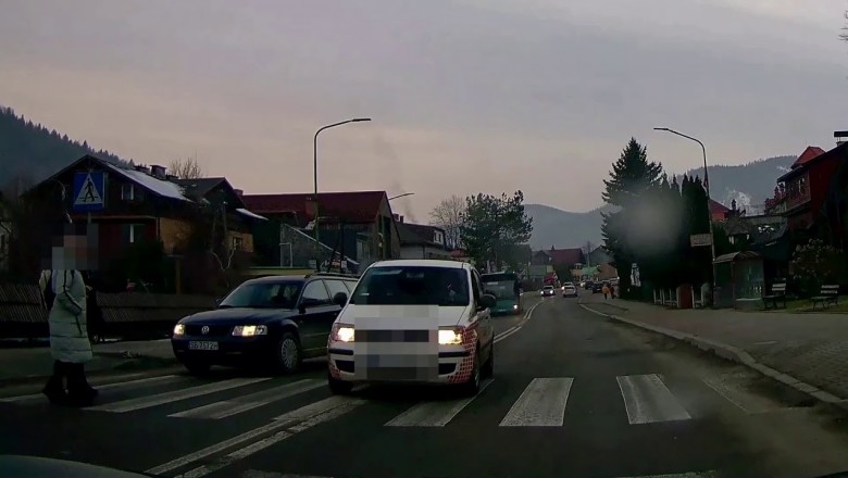 Kiedy jesteś mistrzem kierownicy w Pandzie i o mało nie potrącasz ludzi na przejściu