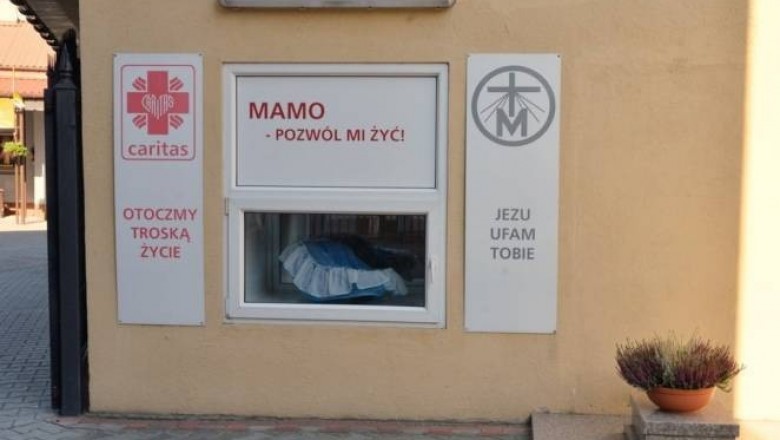 20-miesięczne dziecko pozostawiono w oknie życia. Znaleziono przy nim jedynie karteczkę