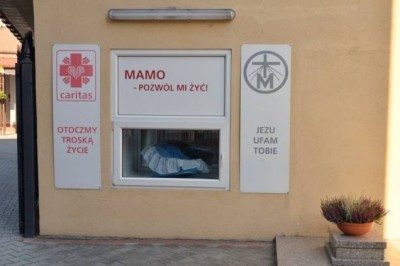 20-miesięczne dziecko pozostawiono w oknie życia. Znaleziono przy nim jedynie karteczkę 