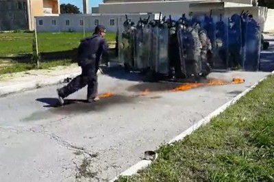 Kiedy masz rzucić mołotowem w policjantów, ale jesteś amatorem