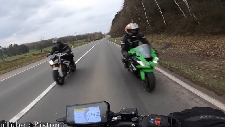 W trzech jechali motocyklami na czołówkę. Wszystko nagrali