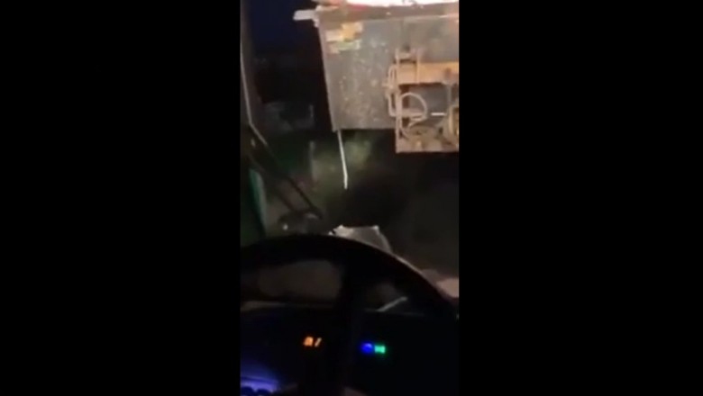 Podrzucił śmieci na pole. Nie spodziewał się, że do niego wrócą