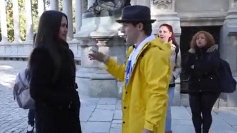 Sztuczka magiczna, która zaskoczyła przechodniów