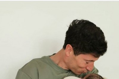 „Witaj maleńka” Lewandowski został drugi raz ojcem i pochwalił się zdjęciem z Laurą