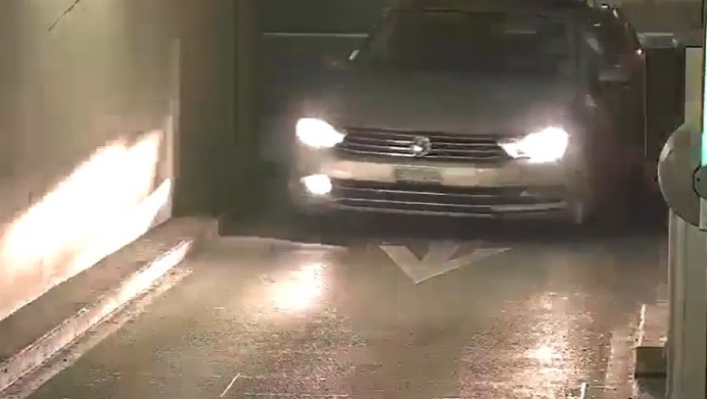 Przekozak w VW. Takiego wjazdu do parkingu jeszcze nie było