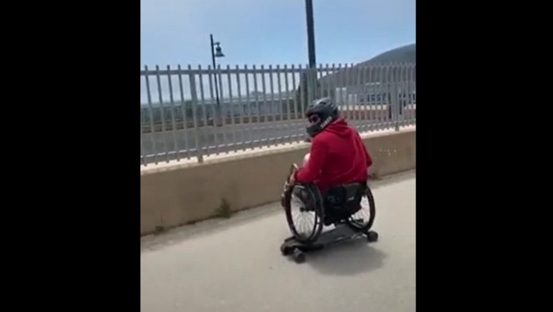 Nawet wózek inwalidzki nie przeszkodził mu w jeździe na desce