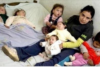 W wieku 17 lat ma już 7 dzieci, które wychowuje sama. Mężczyźni ją zostawiają 