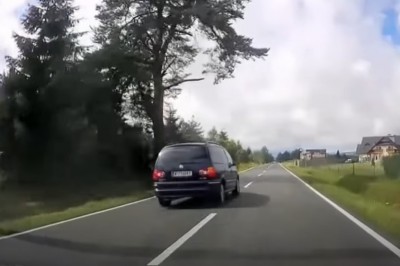 Tak się może skończyć wyprzedzanie na trzeciego